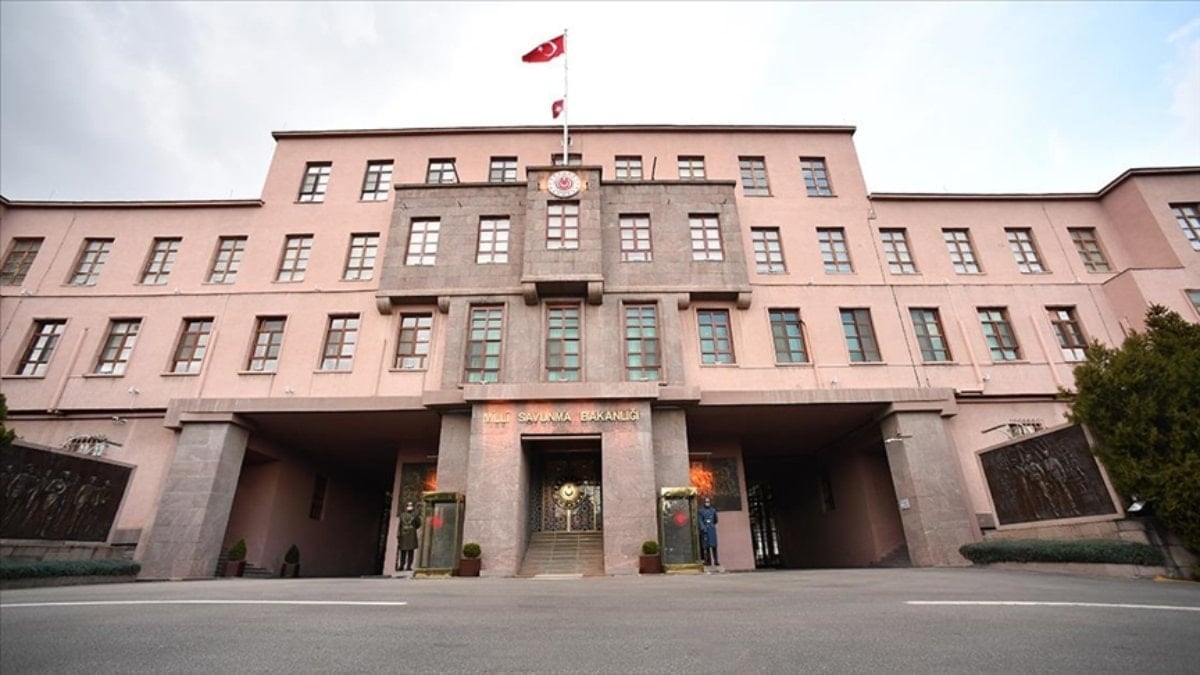 MSB düşen uçağın incelemesine ilişkin son durumu paylaştı