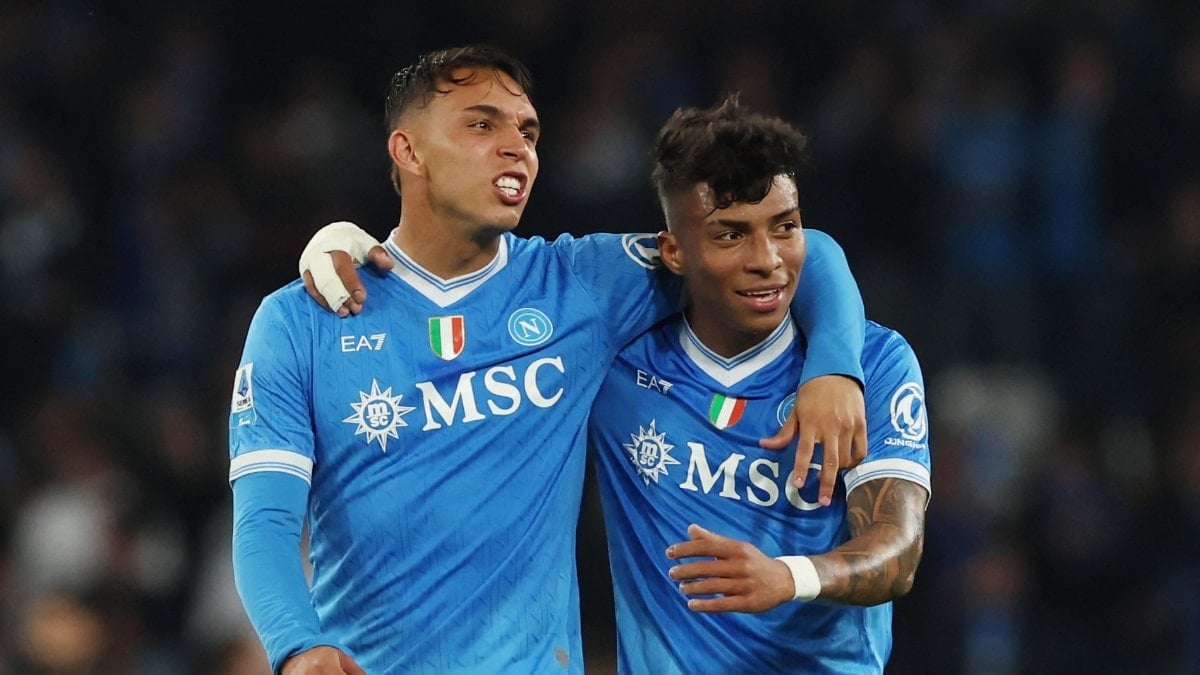 Napoli, Milan’ı tek golle yıktı