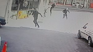 Nevşehir’de silahlı saldırıya çakmakla karşılık verdi: Saldırı anları kamerada