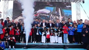 Osman Aşkın Bak, Silivrikapı Spor Köyü’nün açılışına katıldı