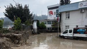 Osmaniye Kadirli’de sel felaketinin izleri siliniyor