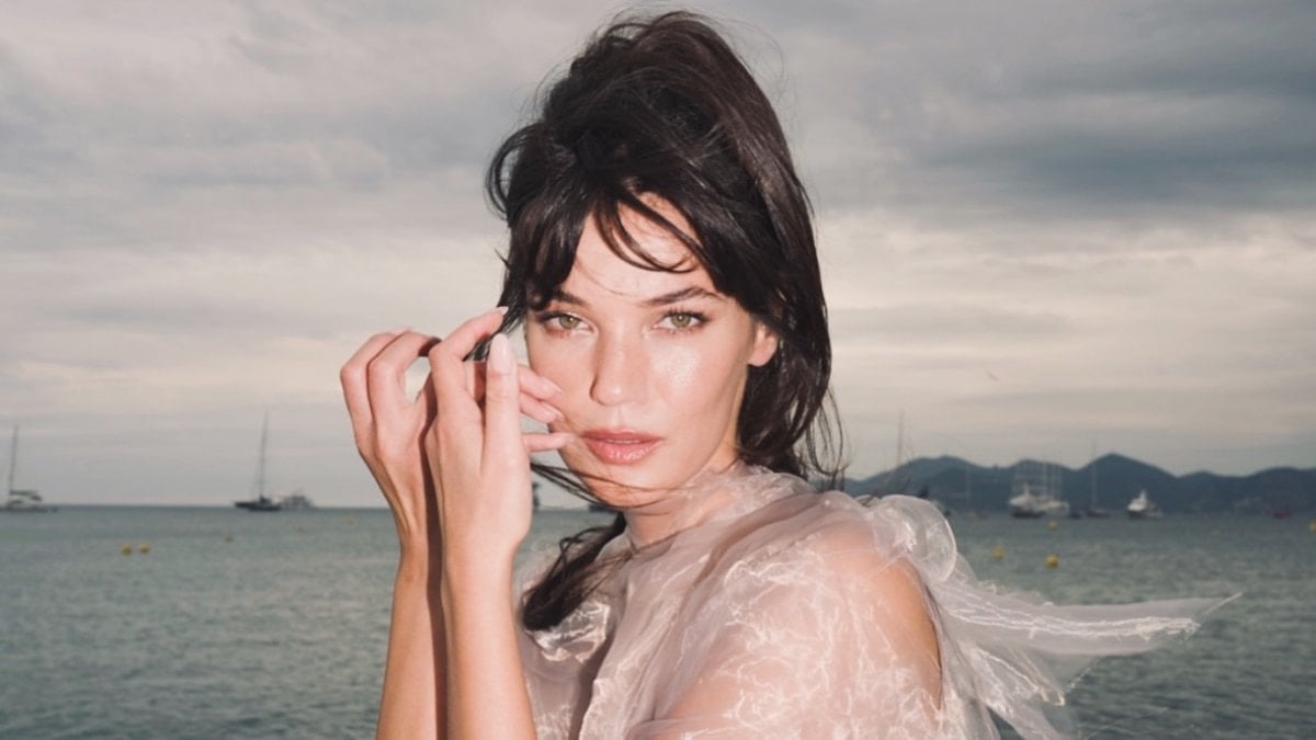 Oyuncu Pınar Deniz’den duygusal paylaşım! Fikret Hakan 1 yaşına girdi