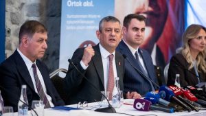 Özgür Özel’den Romanlara TBMM’de temsil ve bütçe garantisi