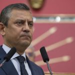 Özgür Özel’e Nevşehir’de pankart şoku: Küplere bindi