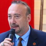 Özkan Yalım görevinden uzaklaştırıldı