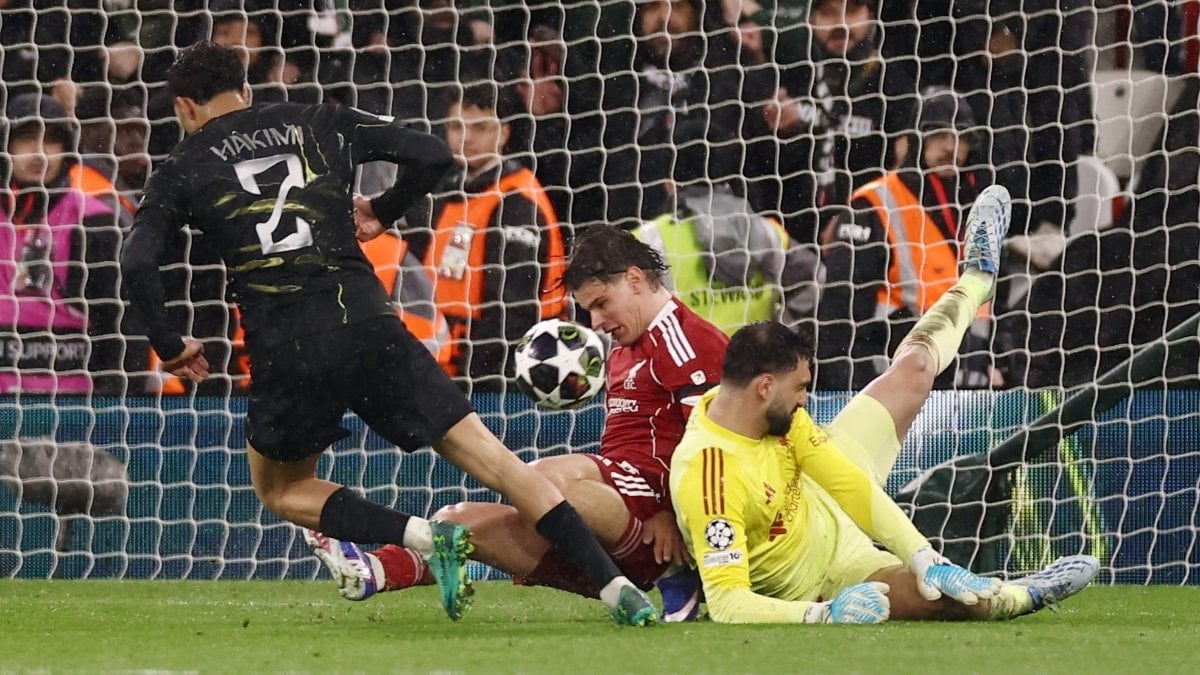 Şampiyonlar Ligi’nde Paris St Germain ve Atletico Madrid yarı finale yükseldi