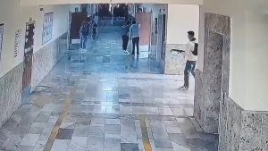 Şanlıurfa’da okulu basan saldırganın silahlı görüntüsü ortaya çıktı