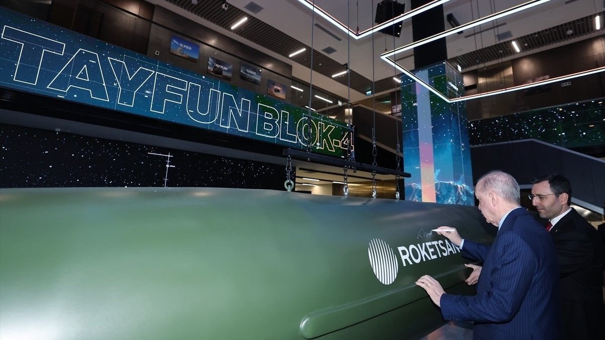 Savunma sanayiinde tarihi adım: Cumhurbaşkanı Erdoğan, Tayfun Blok-4’ü imzaladı