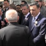 Selamlaşma krizi: Kılıçdaroğlu “görmedim” dedi, Özel “dalgınlık” olarak niteledi
