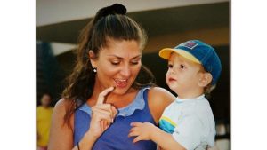 Sibel Can küçük oğlu Emir’i askere yolladı