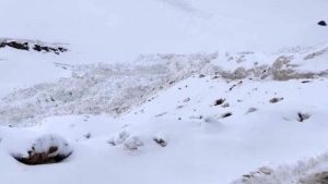 Şırnak’ta bahar yerine kış: 2 bin 200 rakımda çığ alarmı