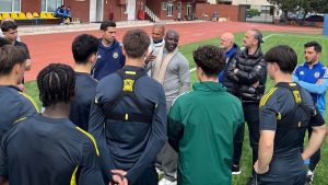 Stephen Appiah, sarı-lacivertlilerin futbol akademisini ziyaret etti