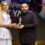Suat Yanç ‘Yılın En İyi Yapımcısı’ ödülünü aldı