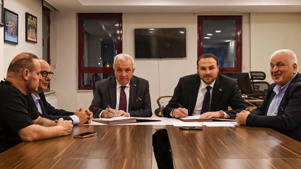 THF, Bursa Nilüfer Belediyesi ile hentbol salonu için protokol imzaladı