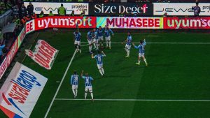 Trabzonspor, Galatasaray’ı yenerek şampiyonluk iddiasını güçlendirdi