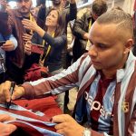 Trabzonspor’un eski oyuncusu Jaja, bordo-mavili taraftarlarla buluştu