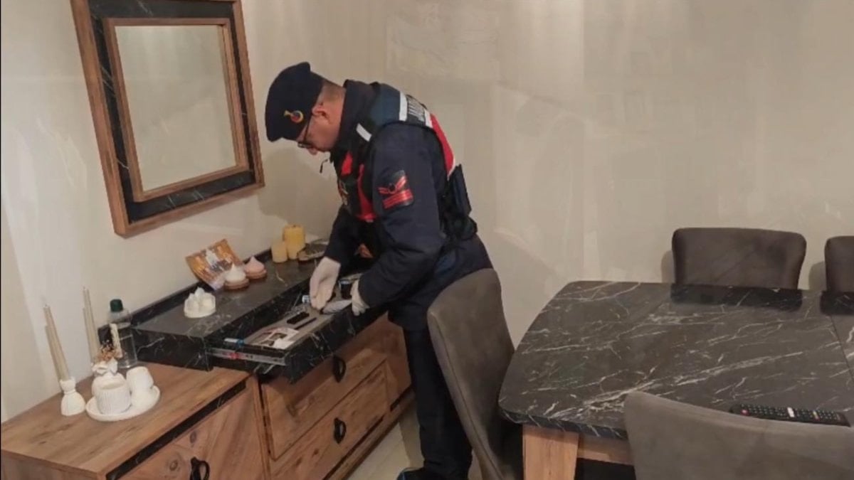 Tunceli’de kendilerini polis ve savcı olarak tanıtıp 2 milyonluk vurgun yaptılar