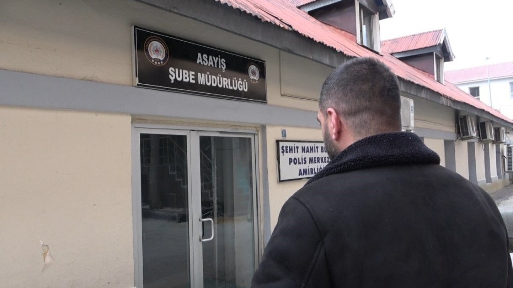 Tunceli’de ‘sazan sarmalı’ dolandırıcılığı: Polis sıkı takip ile 895 bin TL’yi kurtardı