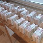 Üsküdar Belediyesi operasyonunda valizlerden balya balya paralar çıktı