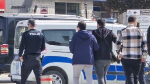 Yalova’da yolda yürüyen kadının fotoğrafını çekti: Meydan dayağı yedi