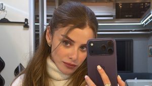 Yoga yaptığı anları paylaştı! İlayda Alişan esnekliğini gösterdi