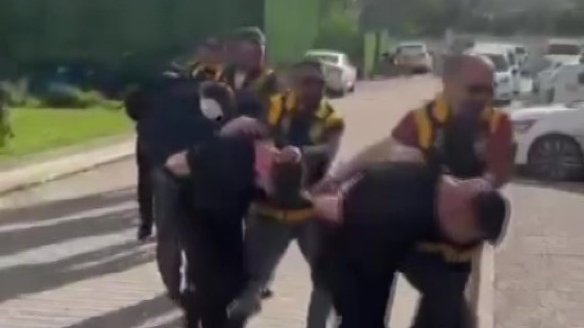 Adana’da okul çevresinde silah sesleri: 7 gözaltı