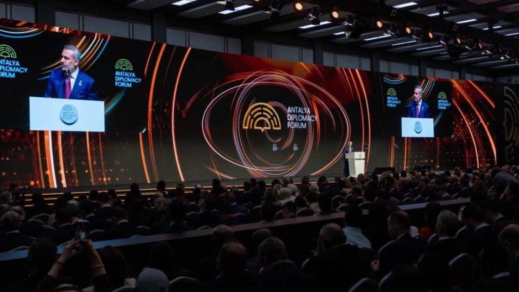 Antalya’da Balkan Barış Platformu mesaisi devam ediyor