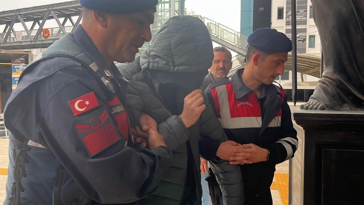 Antalya’da provokatif paylaşım sonrası lise öğrencisi tutuklandı