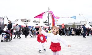 Bir meydan dolusu mutluluk