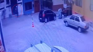 Bursa’da telefonla aradığı çifti dolandırdı