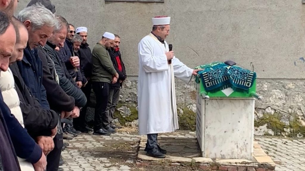 Çorum’da ‘köyün neşesi’ Dursun’un cenazesinde gözyaşları sel oldu