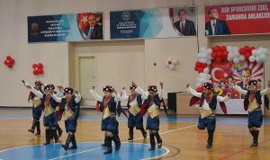 Edremit’te 23 Nisan coşkuyla kutlandı