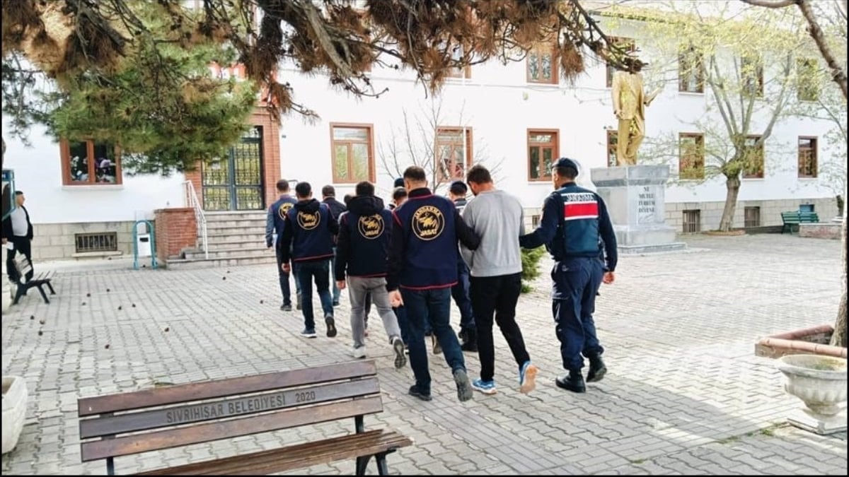 Eskişehir’de çobanları hamamda oyalayıp 36 büyükbaş hayvanı çaldılar