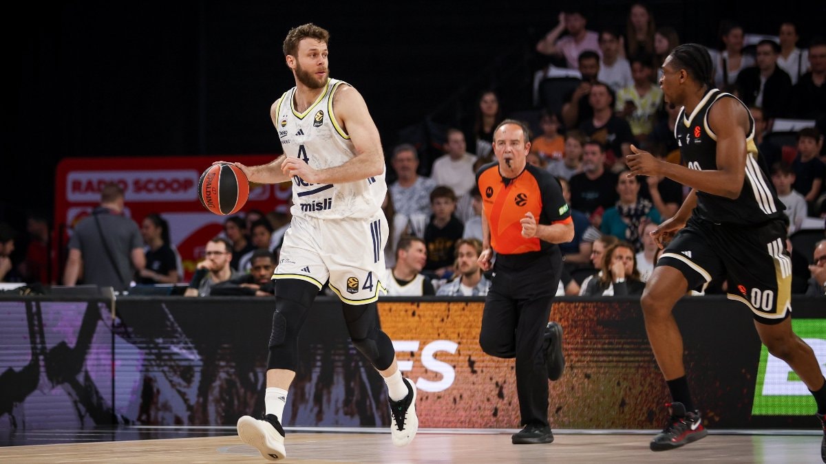 Fenerbahçe normal sezonun son maçında Asvel’i devirdi