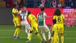 Fenerbahçe’den penaltı pozisyonuna tepki!
