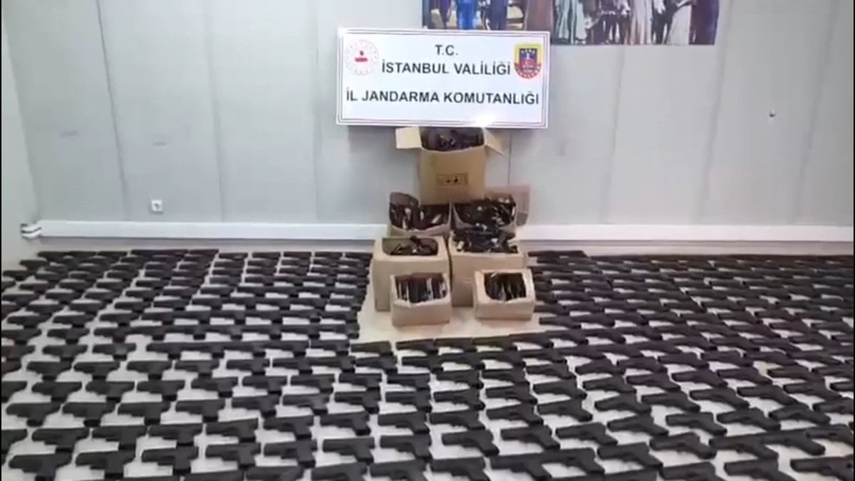İstanbul ve Adana’da silah kaçakçılarına operasyon: 5 gözaltı