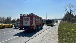İstanbul’da İETT otobüsünde yangın çıktı: Yolcularda paniğe neden oldu