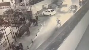 İstanbul’da motosikletlinin öldüğü kazanın yeni görüntüleri ortaya çıktı: Ambulans şoförü tutuklandı