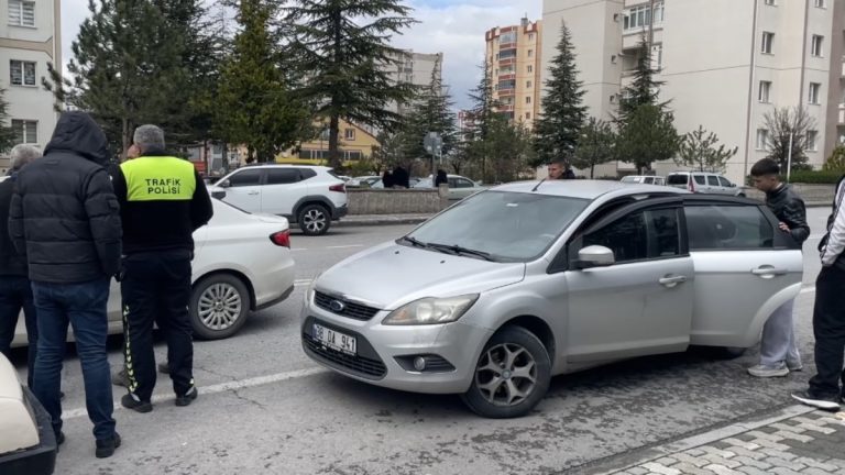 Kayseri’de dedesinin otomobiliyle gezerken uygulamaya takıldı: Ehliyetsiz çıktı