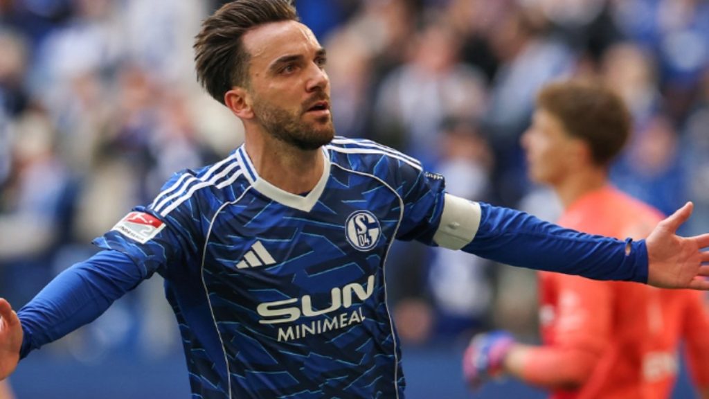 Kenan Karaman sahne aldı! Schalke, Munster’e 4 attı