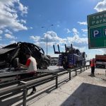 Kocaeli’de yön tabelasına çarptı