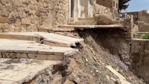 Mardin’de tarihi mahallede çökme