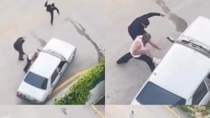 Mersin’de sokak ortasında taşlı saldırı
