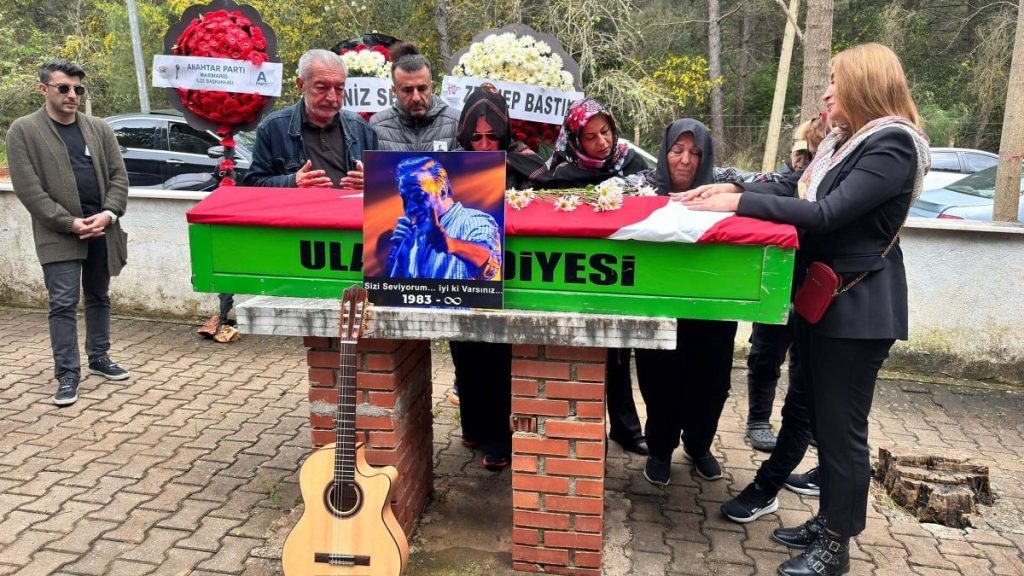 Muğla’da şarkıcı Rıza Tamer Şişman son yolculuğuna uğurlandı
