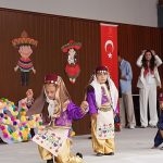 Seferihisar’da 23 Nisan coşkusu; Yarınların ışığı çocuklar sahnedeydi