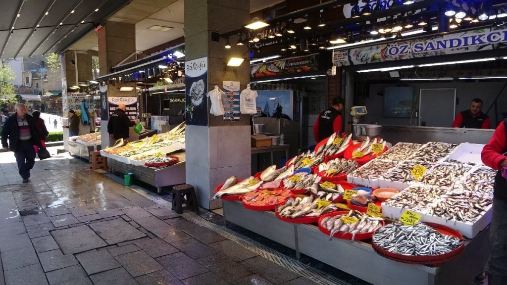 Trabzon’da tezgahlar kültür balıklarına kaldı