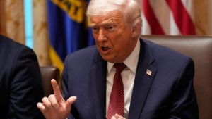 Trump: İran Hürmüz Boğazı’nı açmamızı istiyor