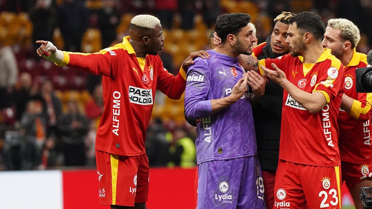 Victor Osimhen’den Günay Güvenç’e destek paylaşımı